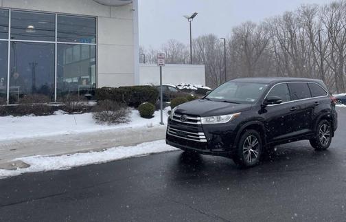 2017 Toyota Highlander LE