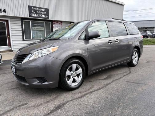 Sandy Beach Metallic 2012 Toyota Sienna LE
