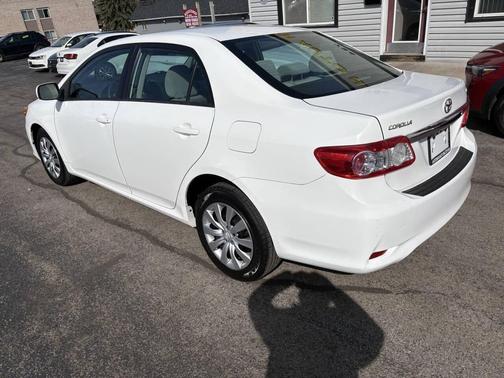 Super White 2012 Toyota Corolla LE