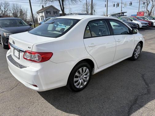 Super White 2012 Toyota Corolla LE