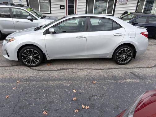 2015 Toyota Corolla S Plus
