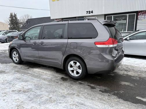 2012 Toyota Sienna LE