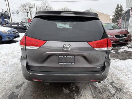 2012 Toyota Sienna LE