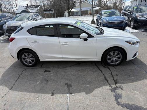 Snowflake White Pearl Mica 2014 Mazda Mazda3 i Sport