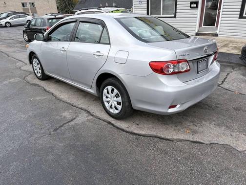 2011 Toyota Corolla LE