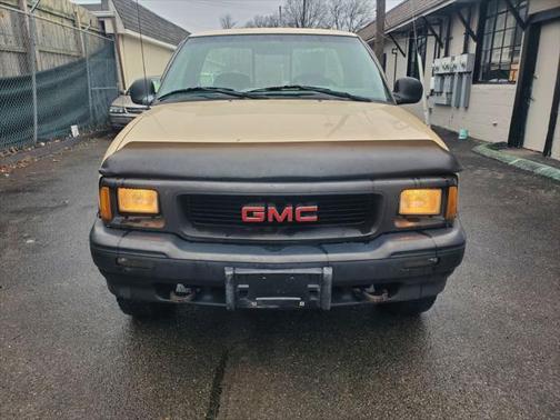 Photo 2 of 5 of 1995 GMC Sonoma