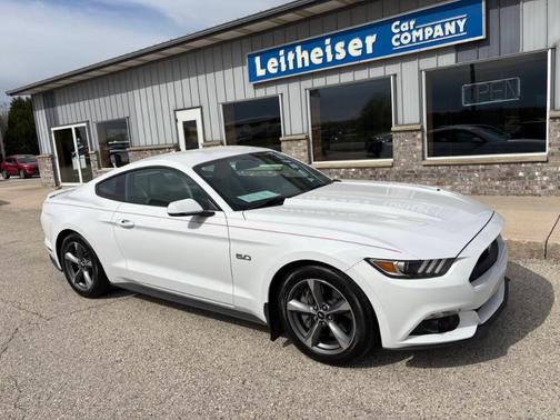 White 2017 Ford Mustang GT Premium