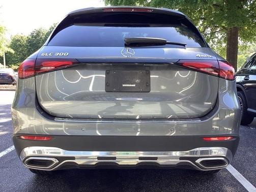 Selenite Grey Metallic 2023 Mercedes-Benz GLC 300 4MATIC