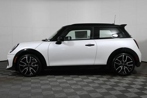 2026 MINI Hardtop ICONIC