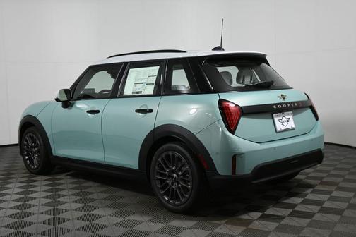 2026 MINI Hardtop SIGNATURE PLUS