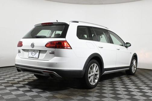 2017 Volkswagen Golf Alltrack TSI SE