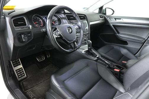 2017 Volkswagen Golf Alltrack TSI SE