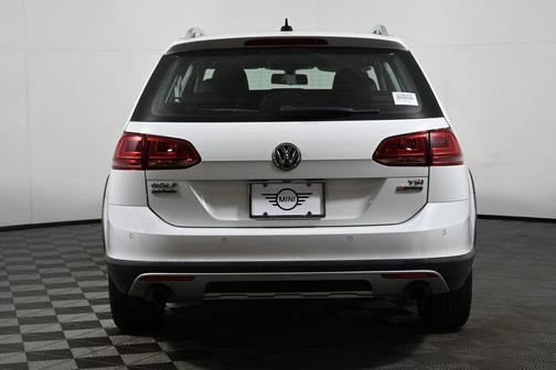2017 Volkswagen Golf Alltrack TSI SE