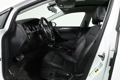 2017 Volkswagen Golf Alltrack TSI SE