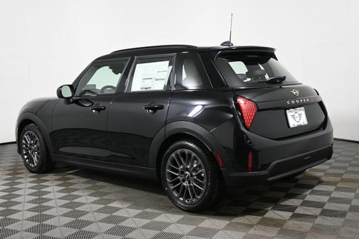 2026 MINI Hardtop ICONIC