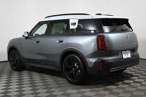 2025 MINI Countryman Base