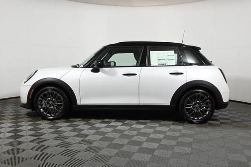 2025 MINI Hardtop C Signature Trim