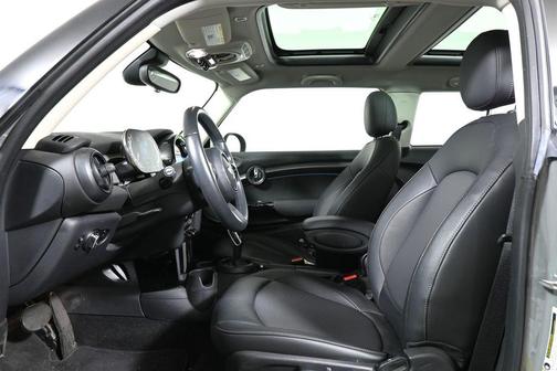 2022 MINI Hardtop Cooper