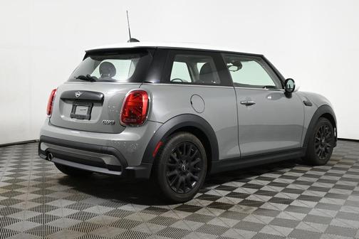 2022 MINI Hardtop Cooper