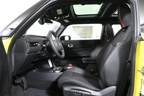 2026 MINI Hardtop ICONIC