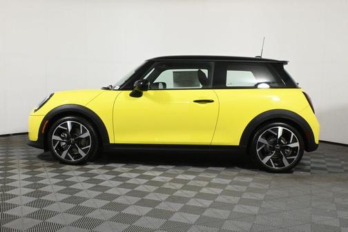 2025 MINI Hardtop SIGNATURE PLUS