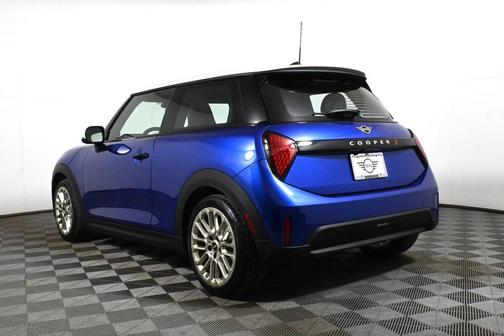 2025 MINI Hardtop ICONIC