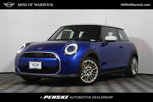 2025 MINI Hardtop ICONIC