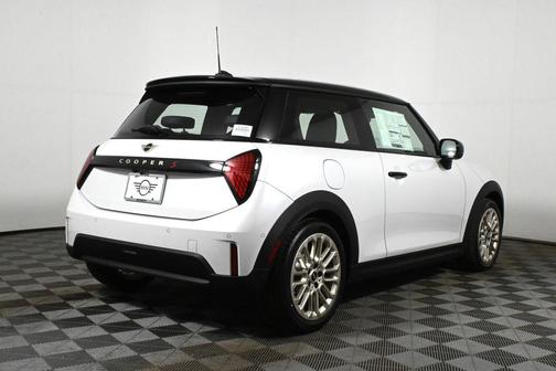 2025 MINI Hardtop ICONIC