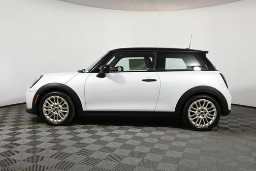 2025 MINI Hardtop ICONIC