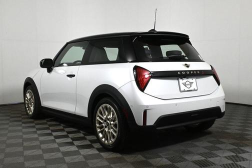 2025 MINI Hardtop ICONIC
