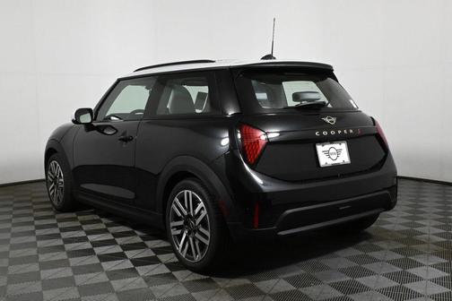 2025 MINI Hardtop SIGNATURE PLUS