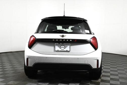 2025 MINI Hardtop ICONIC