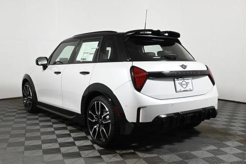 2026 MINI Hardtop ICONIC