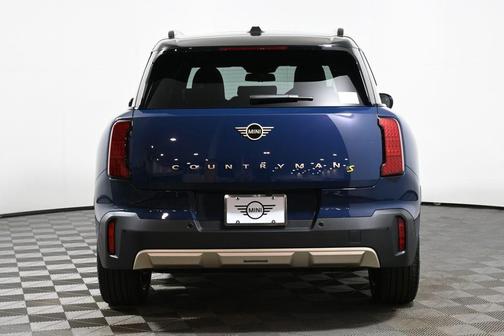 2025 MINI Countryman Base