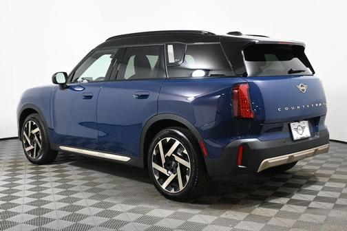 2025 MINI Countryman Base