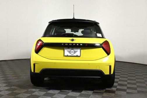 2025 MINI Hardtop SIGNATURE PLUS