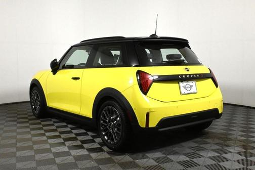 2025 MINI Hardtop SIGNATURE PLUS