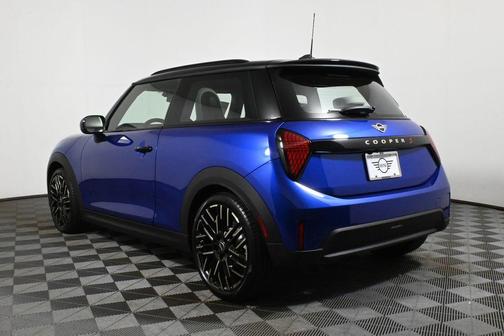2025 MINI Hardtop SIGNATURE PLUS