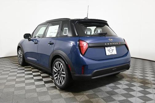 2026 MINI Hardtop ICONIC