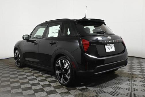 2025 MINI Hardtop Cooper