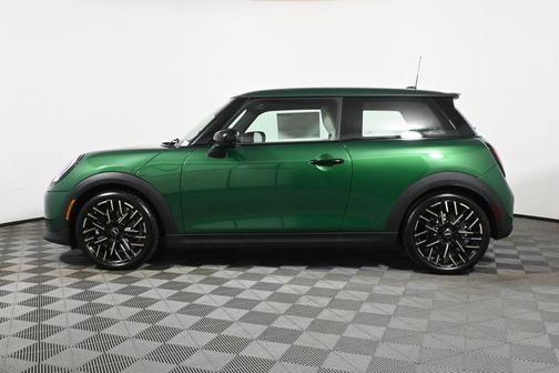 2025 MINI Hardtop SIGNATURE PLUS