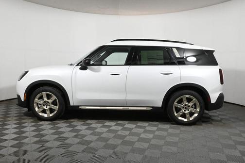 2025 MINI Countryman Base
