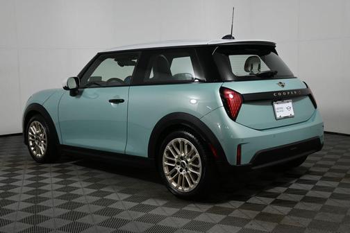 2025 MINI Hardtop ICONIC
