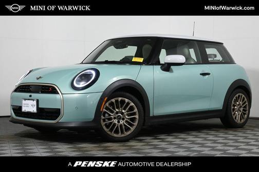 2025 MINI Hardtop ICONIC
