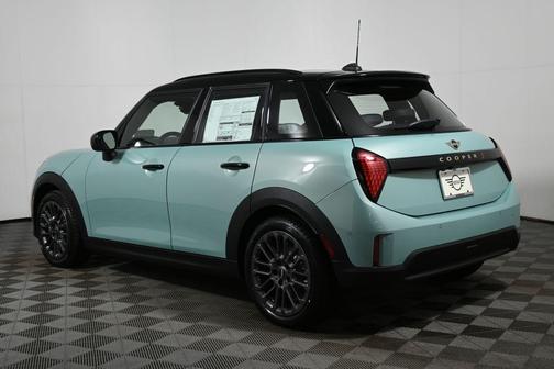 2026 MINI Hardtop ICONIC