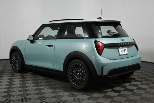 2026 MINI Hardtop SIGNATURE PLUS