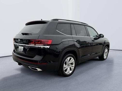 2022 Volkswagen Atlas 3.6L SE w/Technology