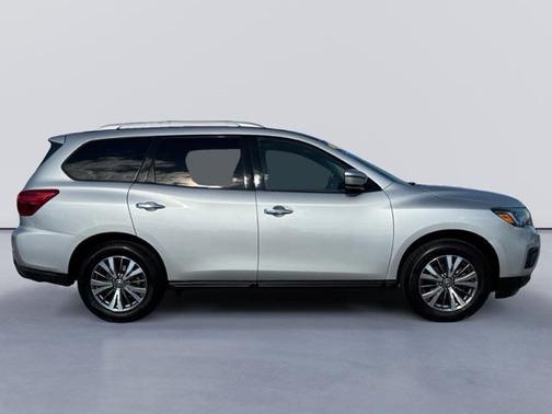 2020 Nissan Pathfinder SV 4WD