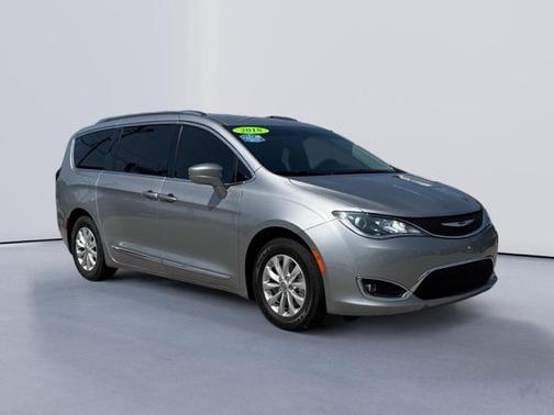 2018 Chrysler Pacifica Touring-L
