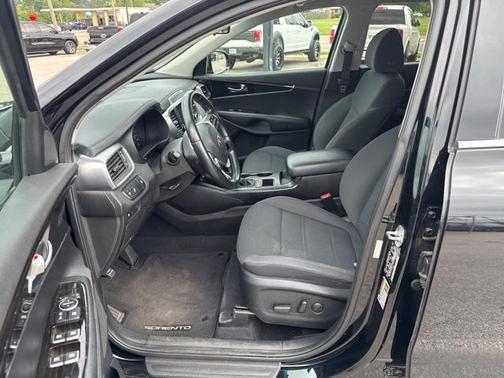 2019 Kia Sorento S